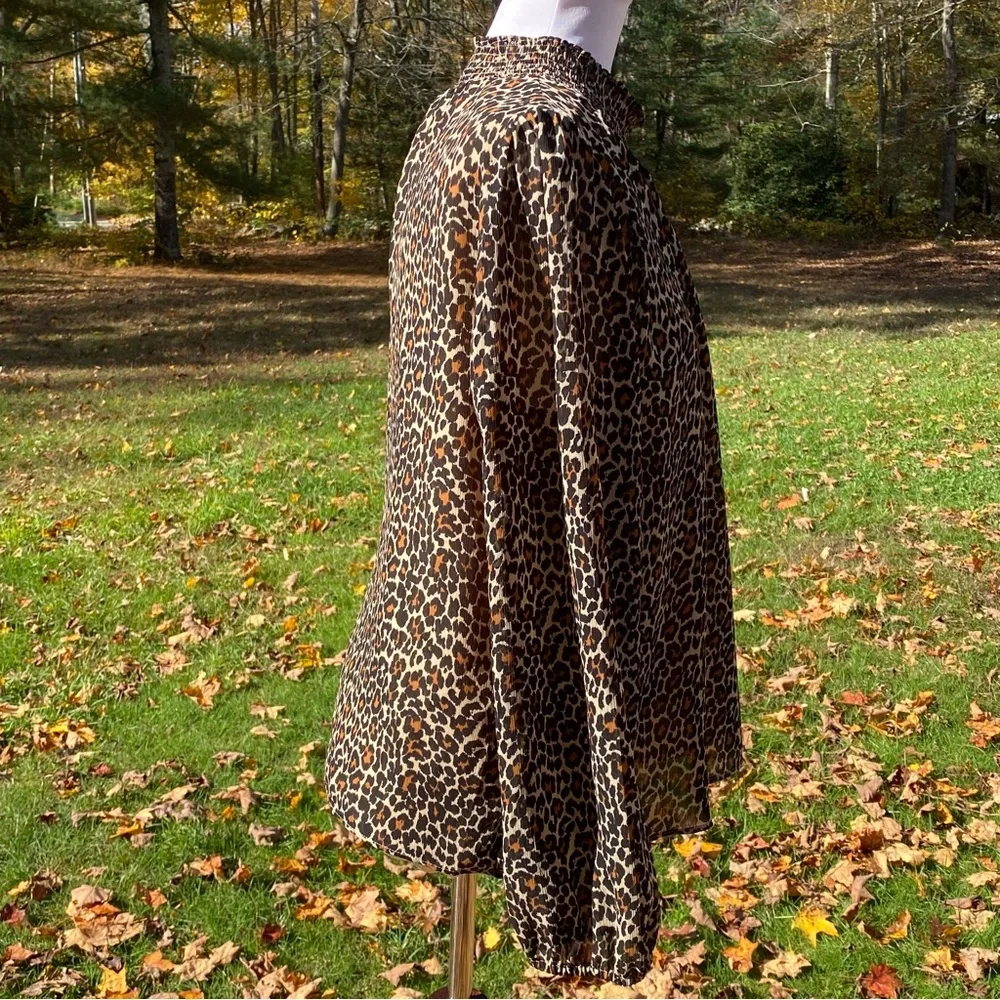 J. CREW TOP BLOUSE LEOPARD ANIMAL PRINT CREAM BROWN LONG SLEEVE SMOCKED NECK M
